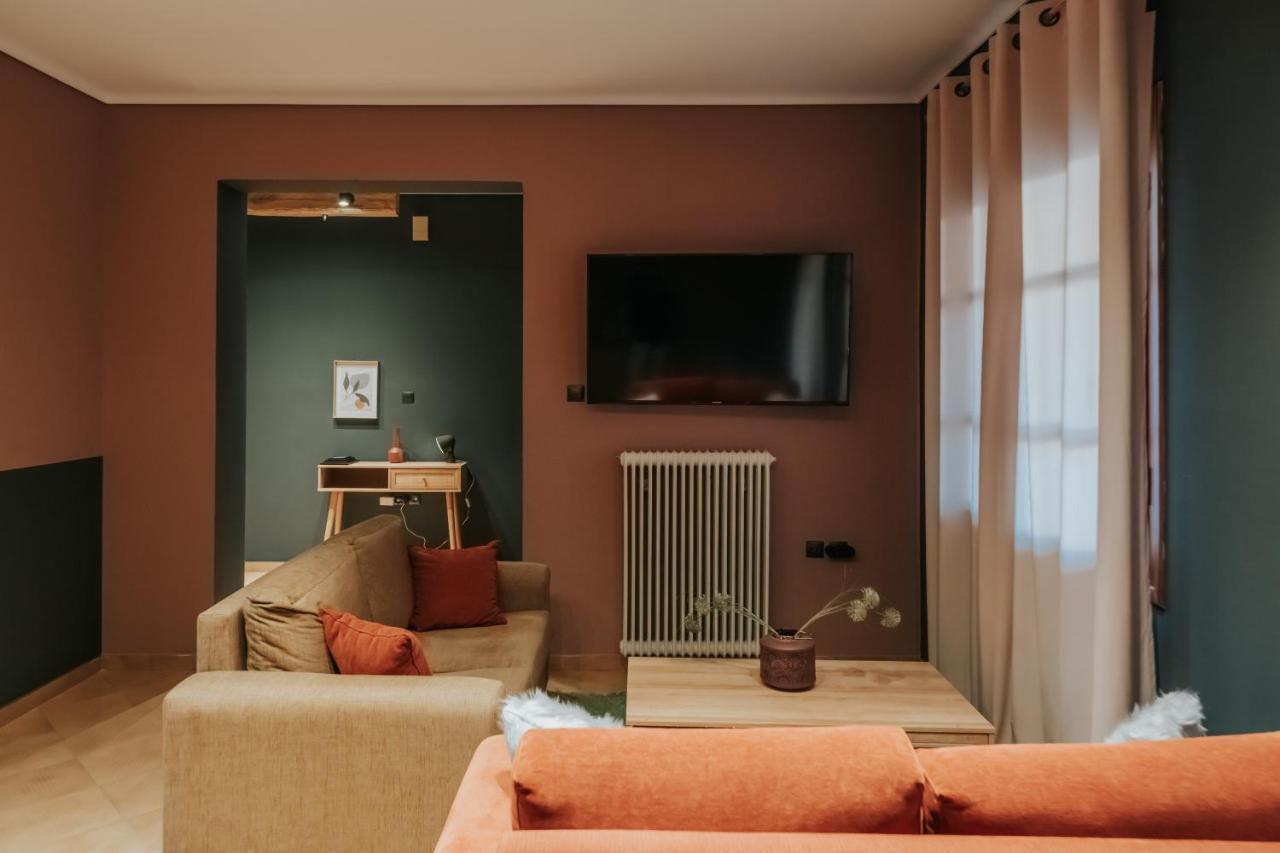 Kalavrita Krinides Apartment And Attics Esterno foto