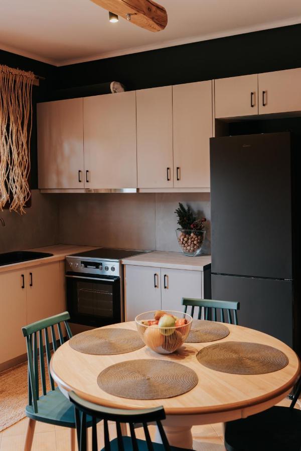 Kalavrita Krinides Apartment And Attics Esterno foto
