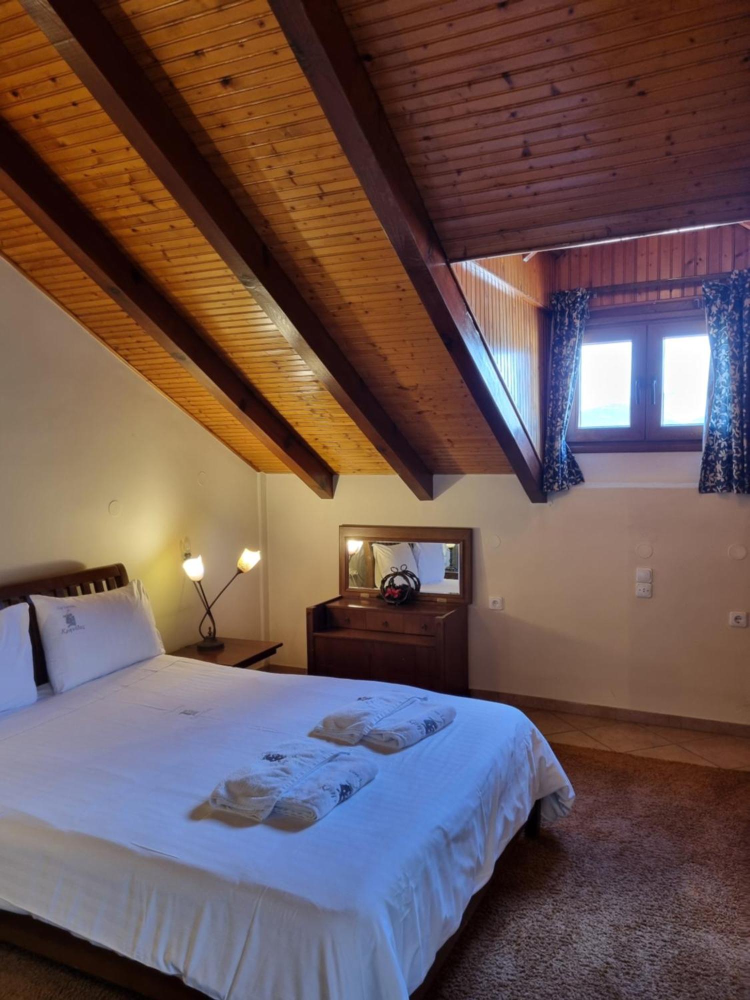 Kalavrita Krinides Apartment And Attics Esterno foto